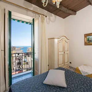 Residenza Del Duca Rooms&apartments Pensión Amalfi
